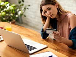 Use-a-credit-card-caluclator-to-make-paying-off-your-debt-easy.